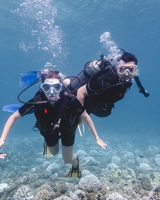 French Polynesia travel guide diving in Huahine with Mahana dive by Dancing the Earth